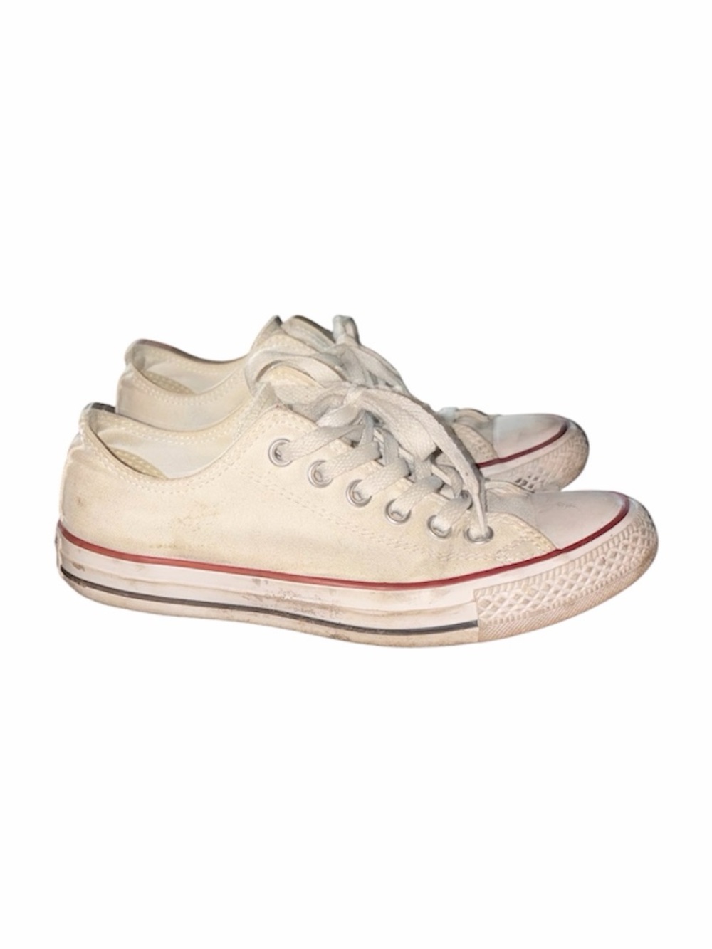 Classic Converse ❤️🤍 - Picture 2 of 7
